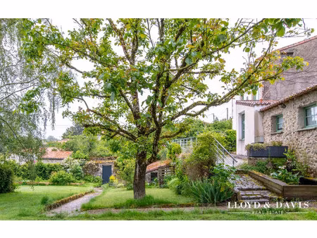 demeure de caractère — gîte en activité clé en main — 30