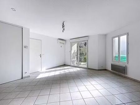 appartement 2 pièce(s) 59 1m2 + cave + place parking pmr