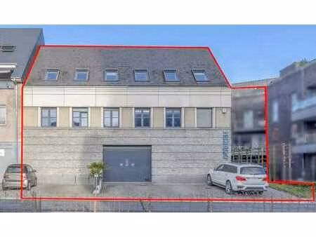 immeuble de bureaux avec parking et potentiel