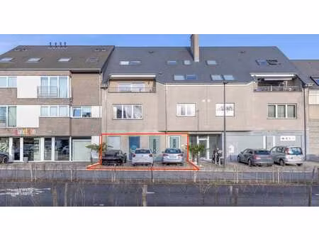 rez-de-chaussée commercial avec excellente visibilité