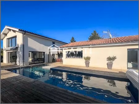 maison 4 chambres  dépendance  piscine  calme