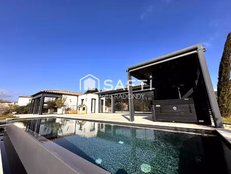 villa contemporaine unique face a l'alaric