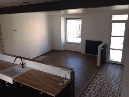 location maison à saint-macaire-en-mauges (49450) : à louer / 61m² saint-macaire-en-mauges