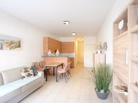 appartement à louer à heist-aan-zee € 700 (llply) - immo woestyn heist-aan-zee | zimmo