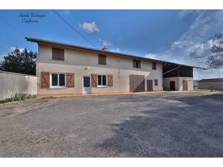 maison à vendre 3 pièces boz (01)