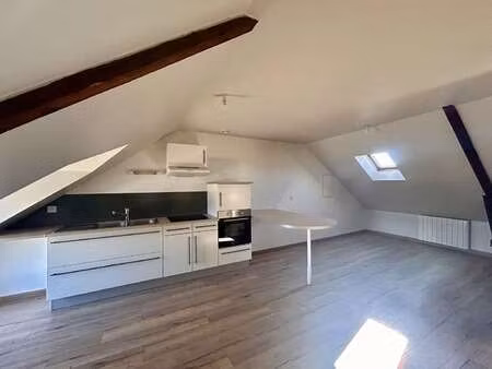location appartement 3 pièces à dol-de-bretagne (35120) : à louer 3 pièces / 45m² dol-de-b