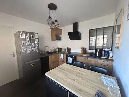 location appartement 2 pièces meublé à quimper (29000) : à louer 2 pièces meublé / 57m² qu