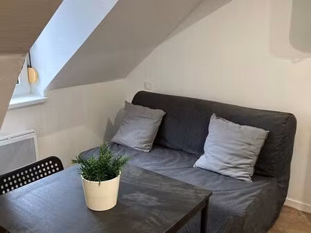 location studio meublé