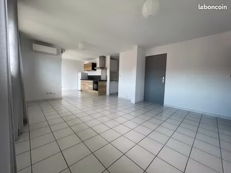 f2 avec loggia & parking - secteur kennedy - miami 31