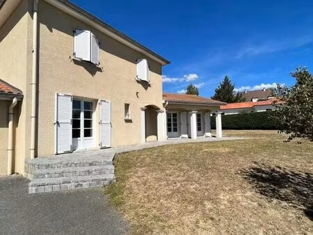 maison 5 pièces 136 m²