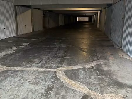 garage à louer