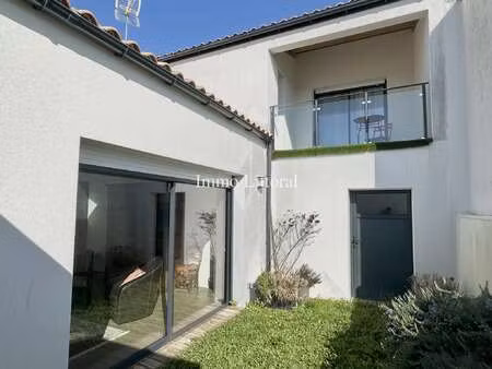 vente maison aux sables-d'olonne (85100) : à vendre / 105m² les sables-d'olonne