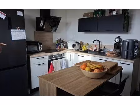 location maison  m² t-4 à moëze  800 €