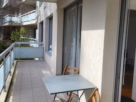 location studio 38 m²