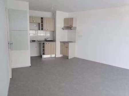 location appartement 2 pièces à carquefou (44470) : à louer 2 pièces / 46m² carquefou