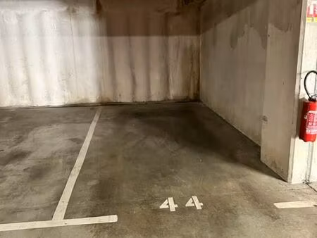 vends garage quartier bonnefoy/croix daurade