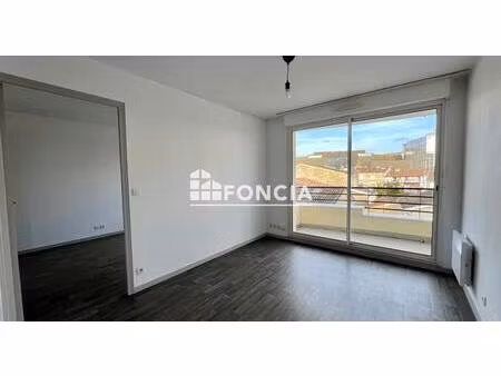 - palais de justice / ornano - t2 balcon parking