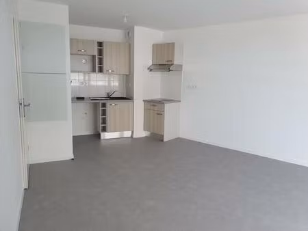 appartement t2 de 45 93m² - carquefou - jt1800