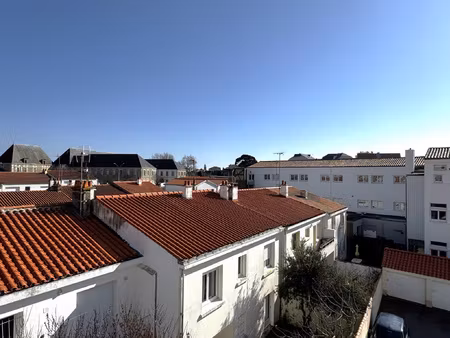 t3 centre ville avec parking