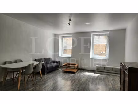 t3 avec patio centre ville