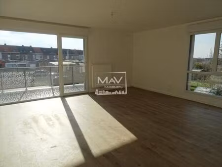 appartement récent 3 pièces 76.37 m2 balcon et parking