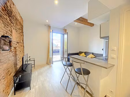 toulouse- carmes - studio rénové et meublé