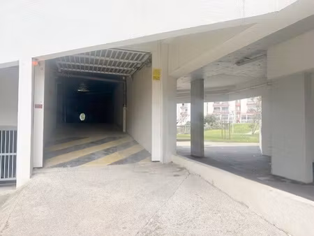 carnon garage 17 m2 en niveau + 1 rue du mistral