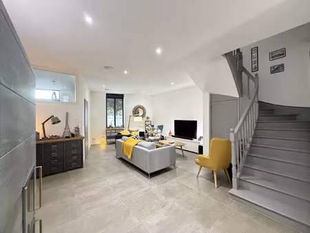 agen centre - maison bourgeoise renovee avec piscine te jard