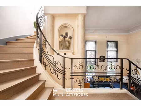 maison d'architecte art déco avec parc et piscine