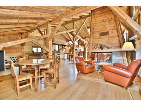 prestigieux complexe de deux chalets - skis au pieds !