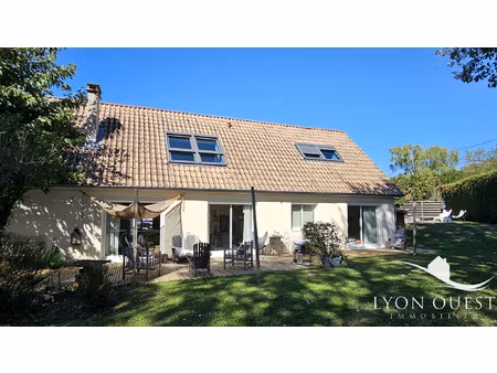 grand maison familiale à lissieu (69)