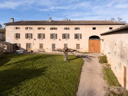 élégance patrimoniale au coeur d'un parc arboré