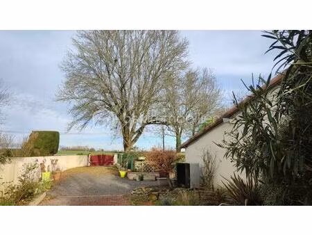 maison de 180 m² à azay-le-brule