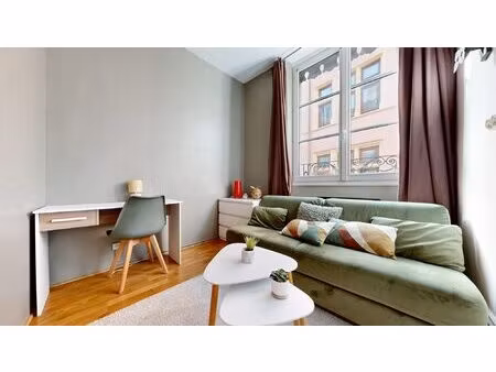 magnifique studio entièrement refait avec localisation premium