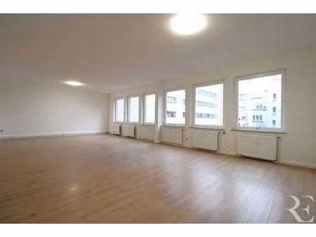 quartier bailli / louise – bureaux ± 70 m² + parking