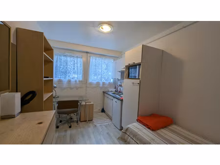 chambre meudon wc et douche dans couloir