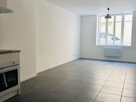 appartement t3 rez-de-chaussée