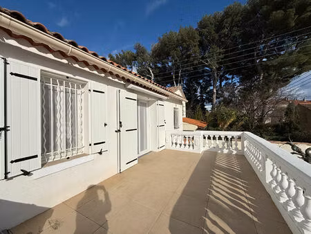 toulon claret haut de villa type 2 terrasse