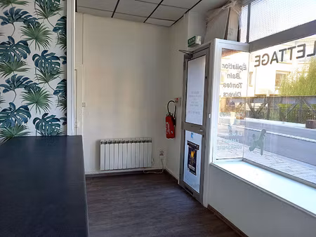 local commercial 30 m2