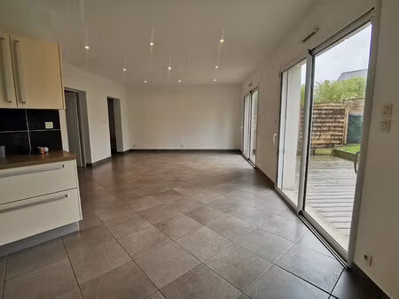 maison orvault de 139.31 m2 (7 pièces) 5 chambres - coeur du petit chantilly avec garage e