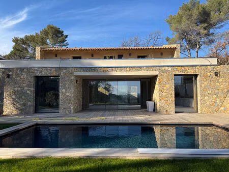 eguilles - villa neuve d'exception meublée de 228m²