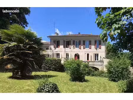 maison 7 pièces 240 m²