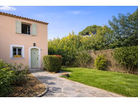 gassin élégante maison au sein d'un domaine privé et sécur