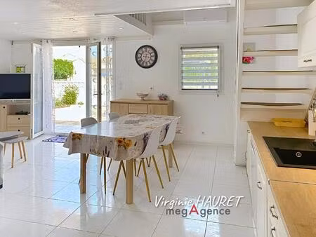 maison 66m² - 3 chambres - 2 salles d'eau - 1 cellier - 1 garage - 1 terrasse