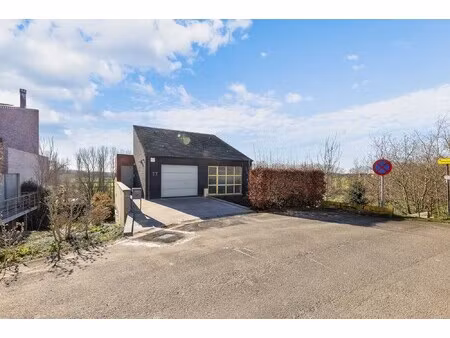 atypische woning met prachtig zicht te roosdaal