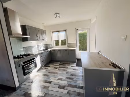 sains-en-amienois - pavillon de type 2 bis avec jardin et garag