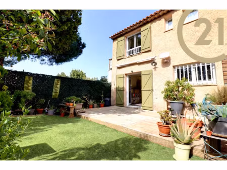 exclusivite frejus villa 3 pièces de 66m2 avec 2 stastionnem