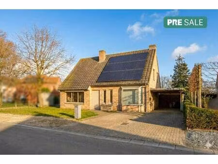 alleenstaand huis met 4 kamers te koop in desselgem