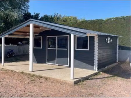 chalet 20m2 avec avancée