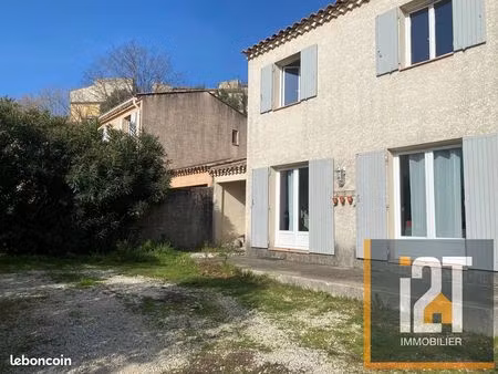 villa 4 pièces 69 m²